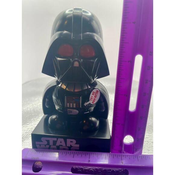 Star Wars Darth Vader Candy Pieces Dispenser with Sound - Picture 8 of 8